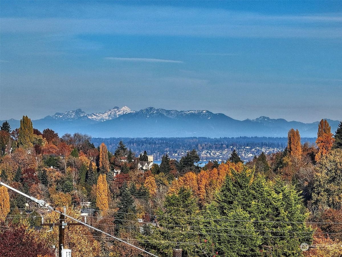 Territorial view from the roof deck