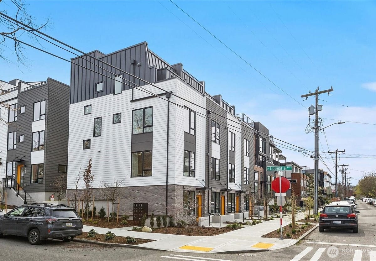 Franklin Townhomes construction